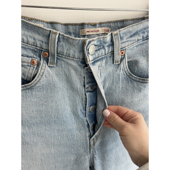 Levi’s Premium Ribcage Flare Light Jeans Size 28 - Picture 5 of 11